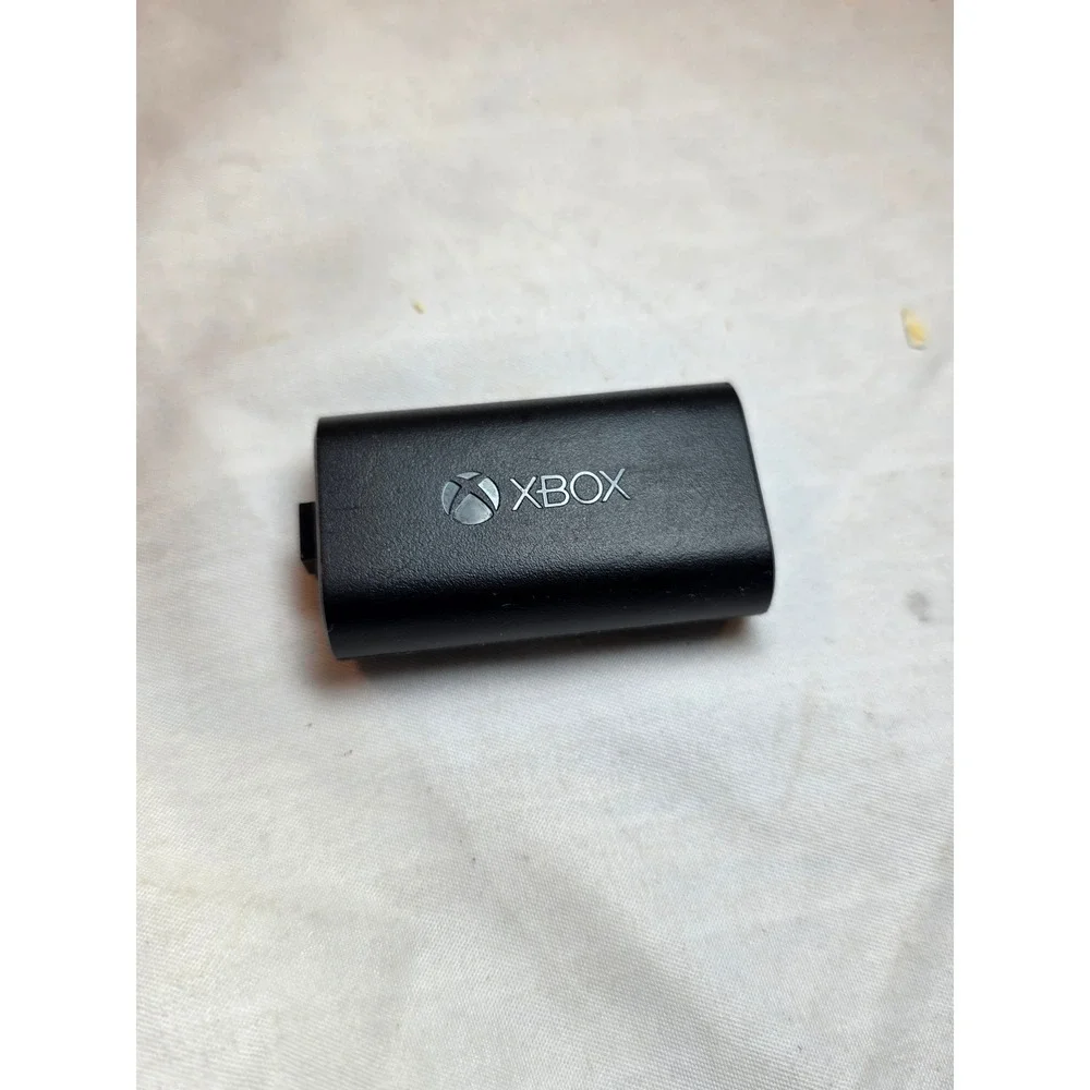 Microsoft Xbox One Rechargeable Battery Pack Model 1556 1400mAh Black Genuine